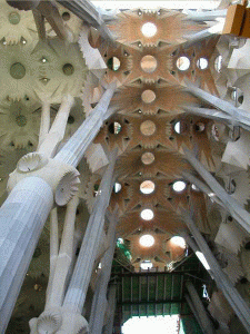Arq, XIX-XXI. Gaud y Cornet, Antonio, Sagrada Familia, interior, nave principal, dolumnas y bvedas, Barcelona, 1882 .....