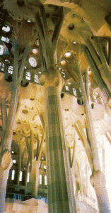 Arq, XIX-XXI, Gaud y Cornet, Antonio,Sagrada Familia, interior, Naves: columnas, bvedas,decoracin, Barcelona, 1882 ....c