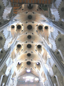 Arq, XIX-XXI, Gaud y Cornet, Antonio, Sagrada Familia, interior, Nave central, columnas, bvedas, Barcelona, 1882 ....