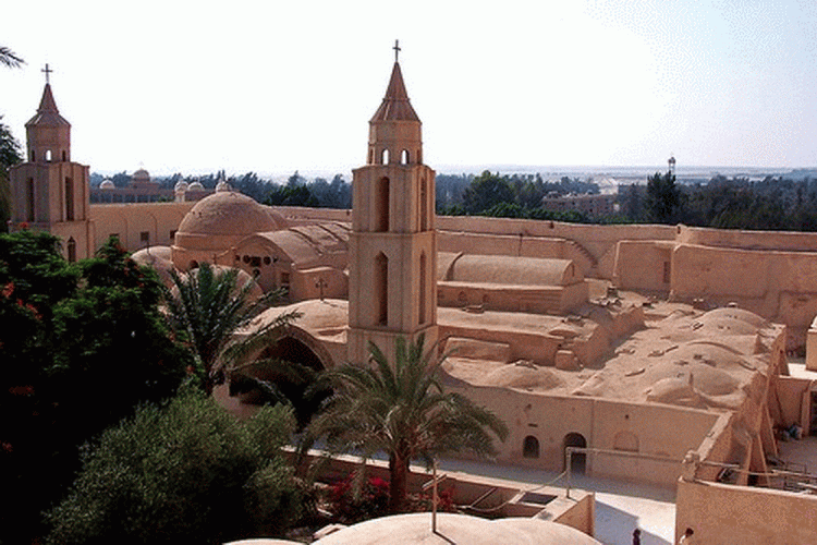 Arq, VI, MoMonasterio de Deir Abu Makar, Exterior, Conjunto, CoptoEgipto