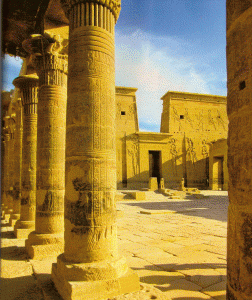 Arq, Egipto, I aC.,Templo de Fil, interior, pilono y peristilo