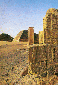 Arq, Egipto, DIN XXV, Pirmides de Meroe, detalle, Nubia-Kush, Sudn