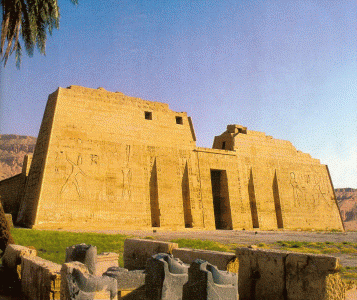 Arq, Egipto, XII, DIN XX, Templo de Medinet Habu, fachada, pilonos, , frente a Tebas, Ramss III, 1184-1153 aC.