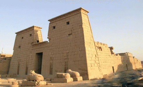 Arq, Egipto, X, DIN XX,Templo de Khonsu, Pilonos, dentro del templo de Amn, Karnak, Tebas, c. 1000