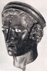 Esc, III aC., Cabeza de estatua de jven, M. Villa Julia, Roma