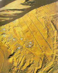 Arq, XIII, Assur, vista area, poca Mesoasiria