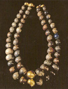 Orfebrera, XI-X, Collar medioasirio, Assur Agyotuches M. Berln, Alemania, 1039-991