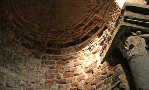 Arq, Baptisterio de Frejus, Interior, Cpula sobre Tambor, materiales y columna , Paleocristiano, Provenza, Francia