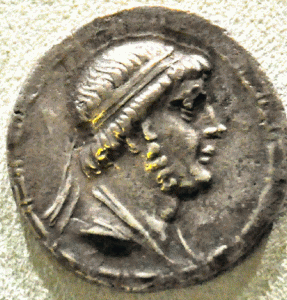 Numismtica, II aC., Arsaces VI o Fraates II, Rey de Partia., 132-127