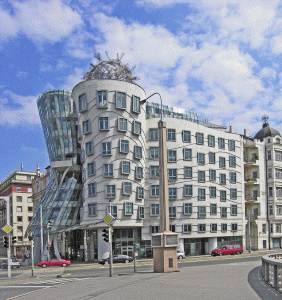 Arq, XX, Gehry, Frank O., Casa danzante, Praga, Chequia, 1994-1996