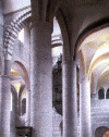 Arq XII Abadia de San Filiberto Tournus Interior Columnas y Arcos Saona y Loira Borgoa Francia 1107