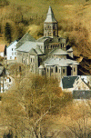 Arq XII Baslica de Nuestra Seora en Orcival Auvernia Francia 1146-1178