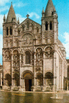 Arq XII Catedral de San Pedro en Angulema Fachada Principal