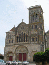Arq XII Exterior Fachada Principal Baslica de Santa Magdalena de Vezelay Yone Borgoa Francia