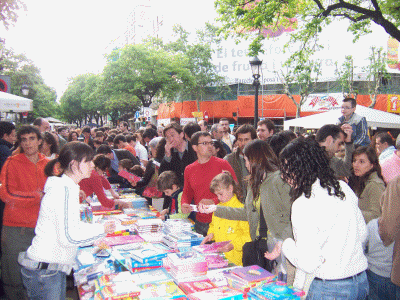 Geo, Catalua, Comercio al por menor, Venta de libros el Da de San Jordi, Rambla de Catalua, Barcelona